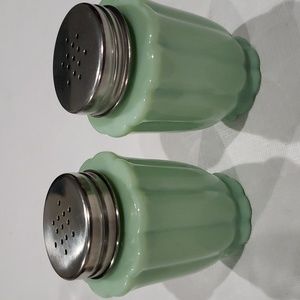Pioneer Woman Salt Pepper Shakers